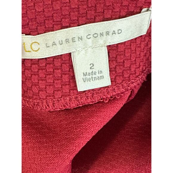 Lauren Conrad red textured pencil skirt size 2 - Picture 4 of 12